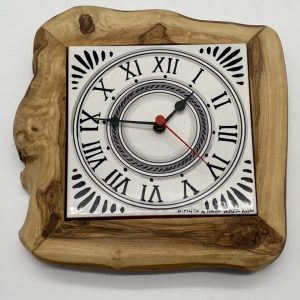 Olive wood clock with modern decoration in black and white