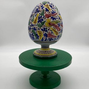 Opening goblet egg with colorful Arabesco decoration