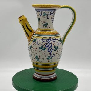 Roman vase with Raffaellesco decoration